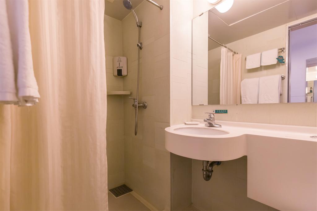 Jinjiang Inn Select Wuhan Chu Hehan Street Shuiguohu Dış mekan fotoğraf